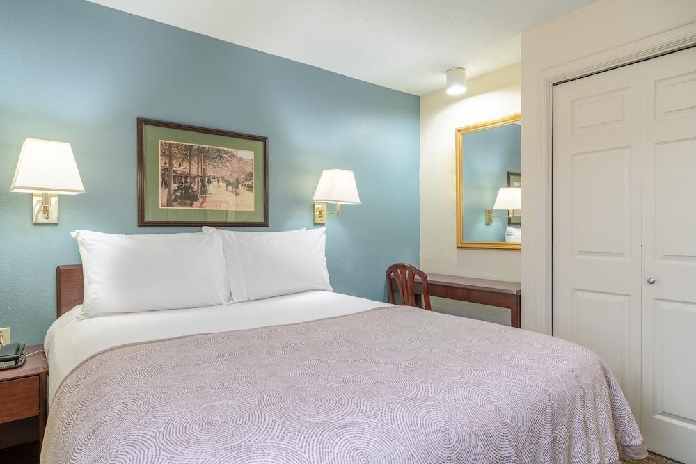 Candlewood Suites Washington-Fairfax By Ihg Exterior foto