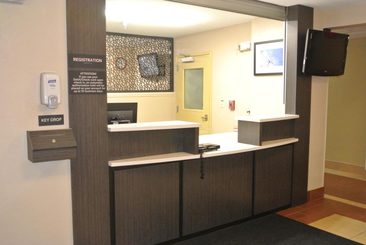 Candlewood Suites Washington-Fairfax By Ihg Exterior foto