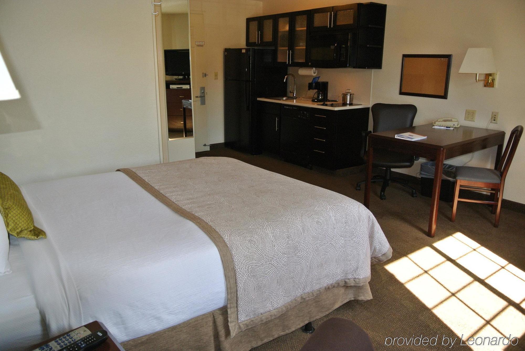 Candlewood Suites Washington-Fairfax By Ihg Exterior foto