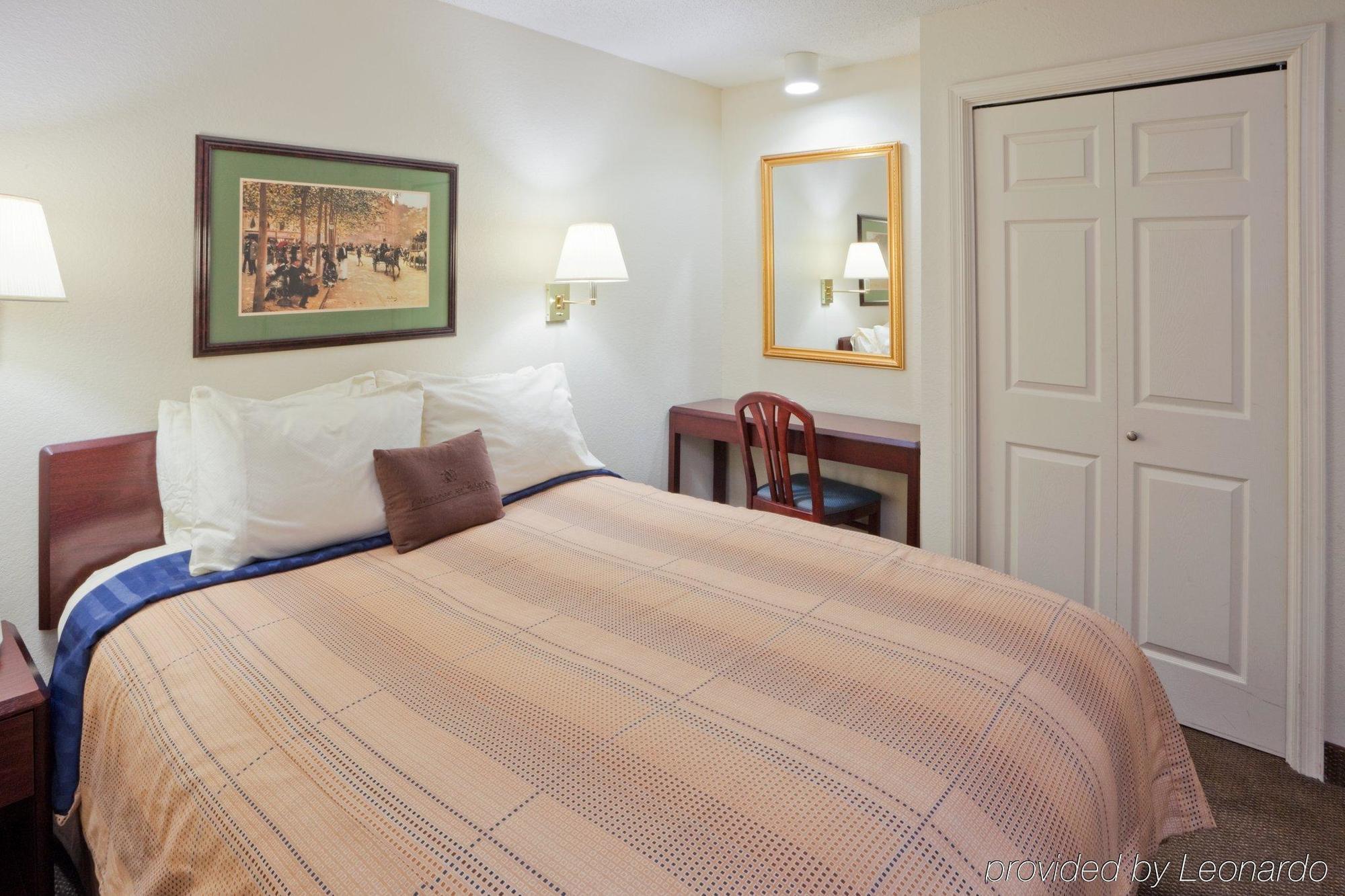 Candlewood Suites Washington-Fairfax By Ihg Exterior foto