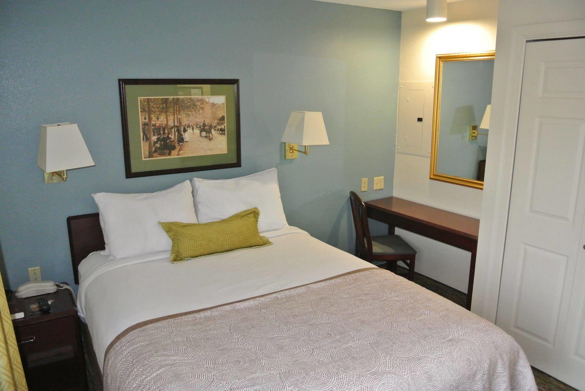 Candlewood Suites Washington-Fairfax By Ihg Exterior foto