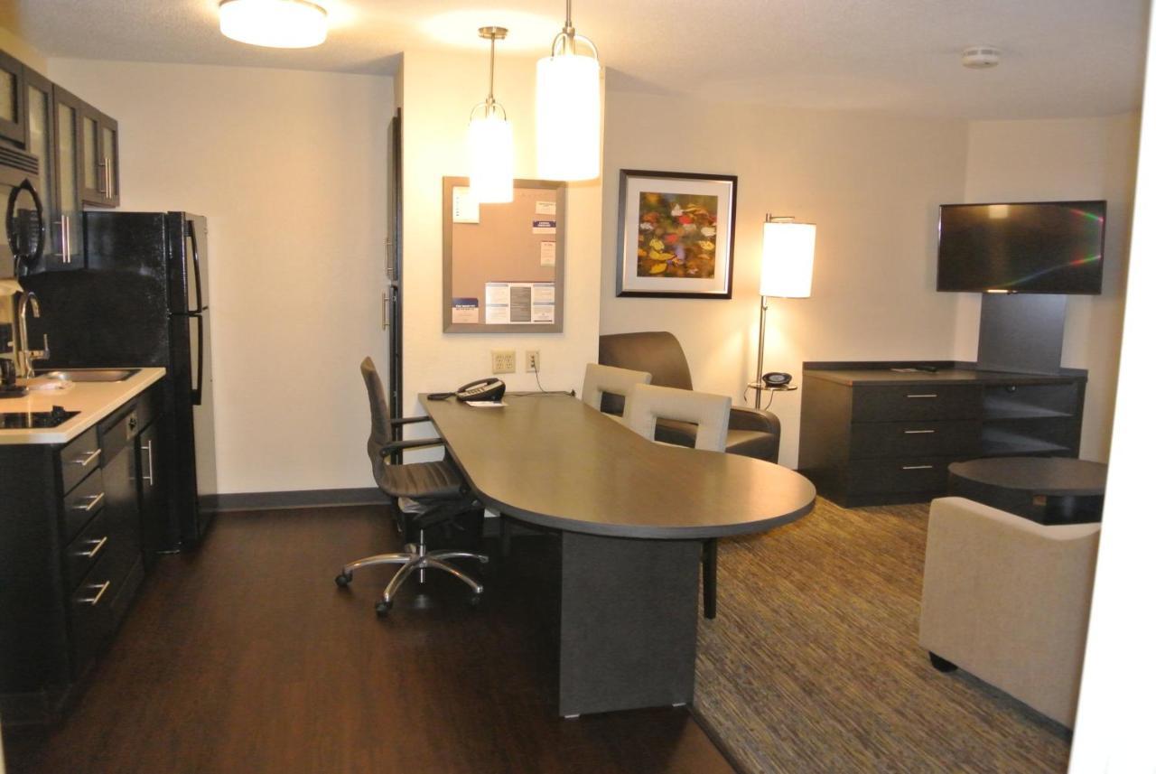 Candlewood Suites Washington-Fairfax By Ihg Exterior foto