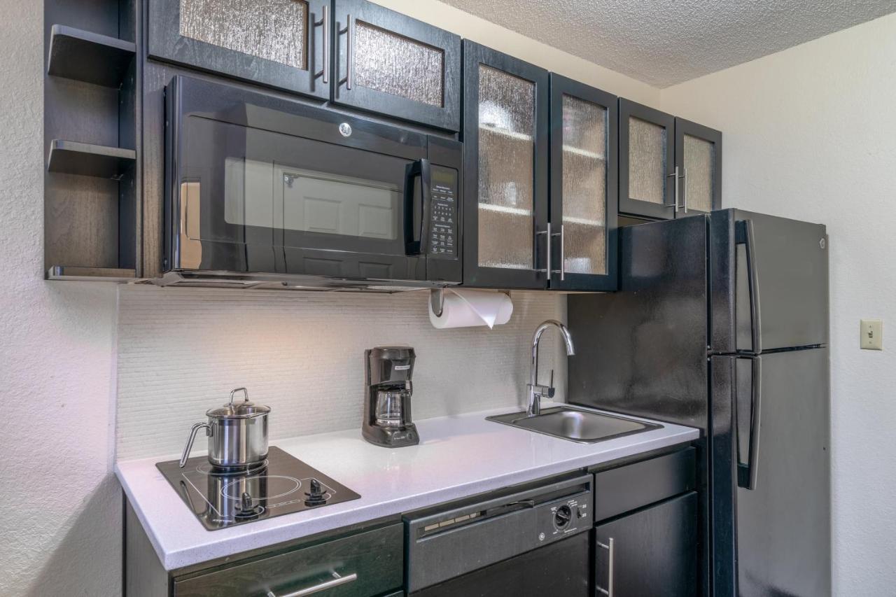 Candlewood Suites Washington-Fairfax By Ihg Exterior foto
