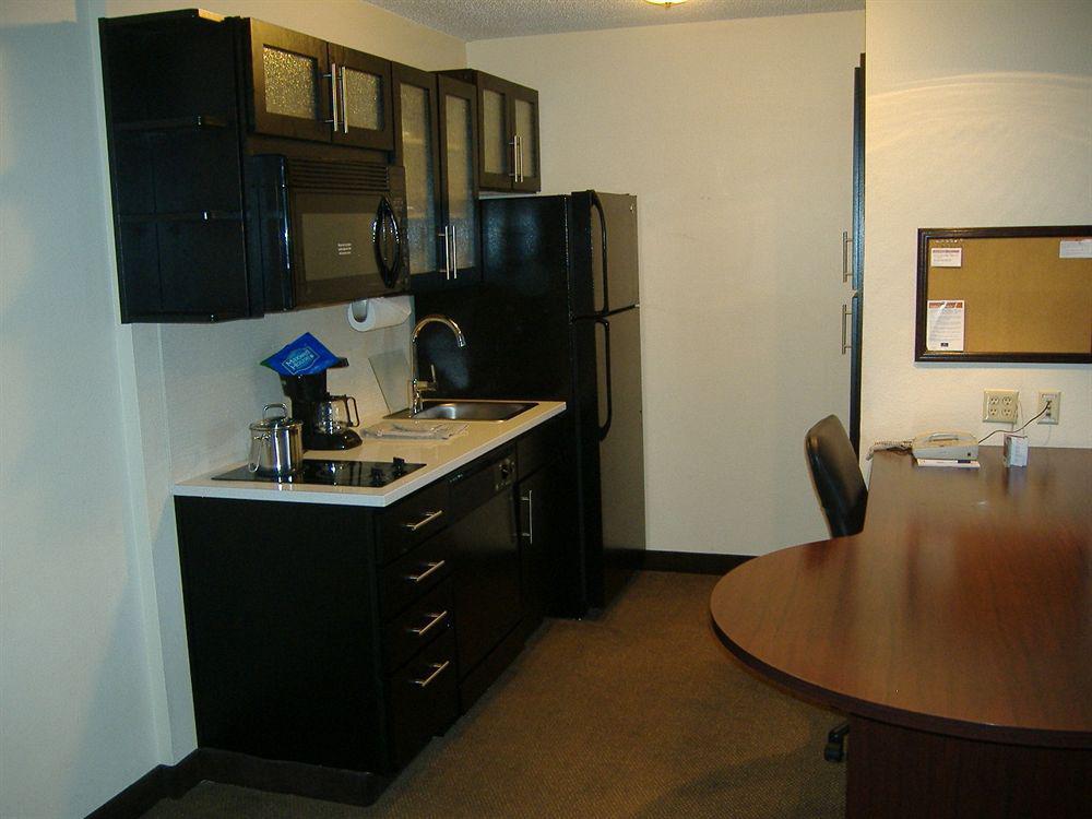 Candlewood Suites Washington-Fairfax By Ihg Exterior foto